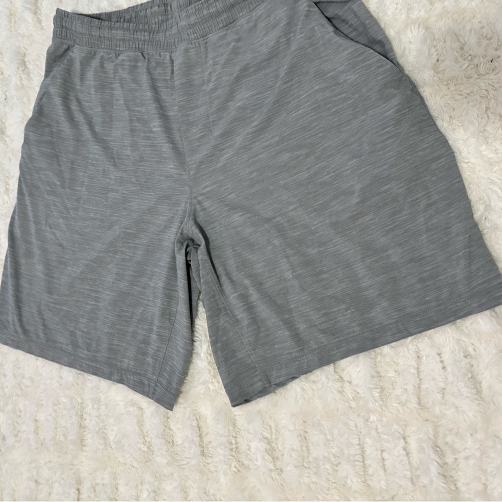 LULULEMON ATHLETICA Men's Pace Breaker Gray Athletic Shorts - Picture 6 of 11